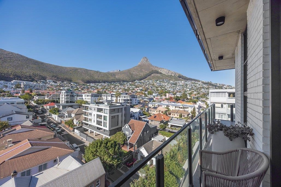 2 Bedroom Property for Sale in Sea Point Western Cape